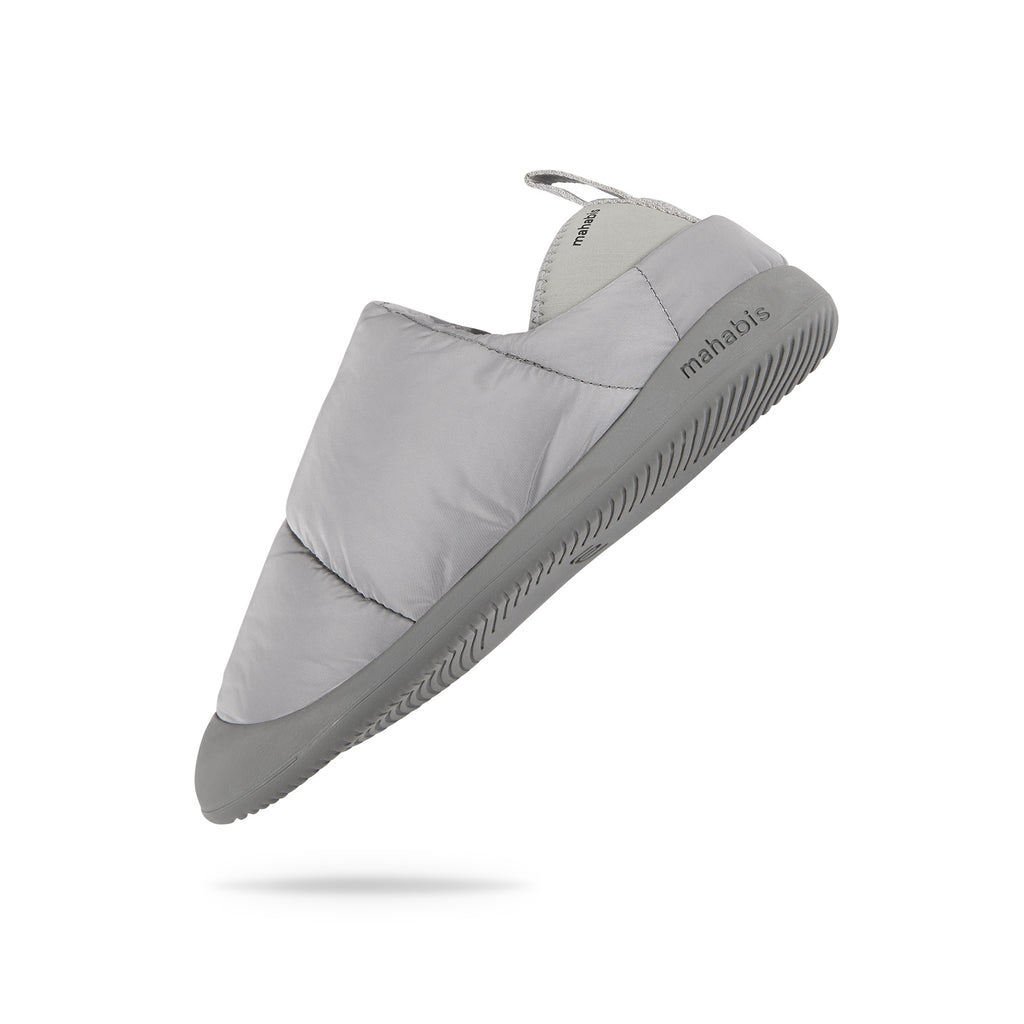 mahabis women's aurora in light grey quilt