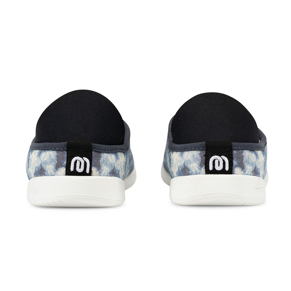 mahabis curve canvas in indigo shibori tie-dye