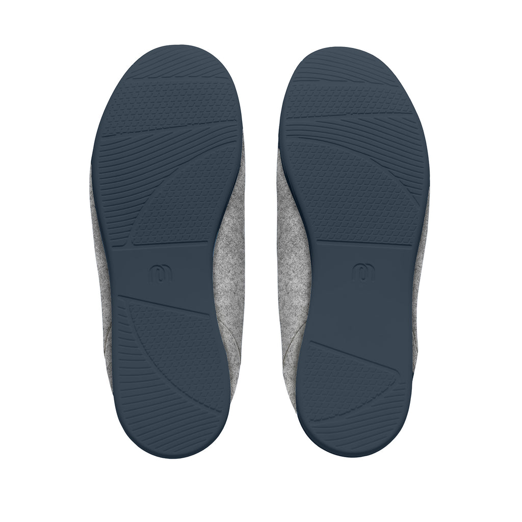 classic in light grey x navy