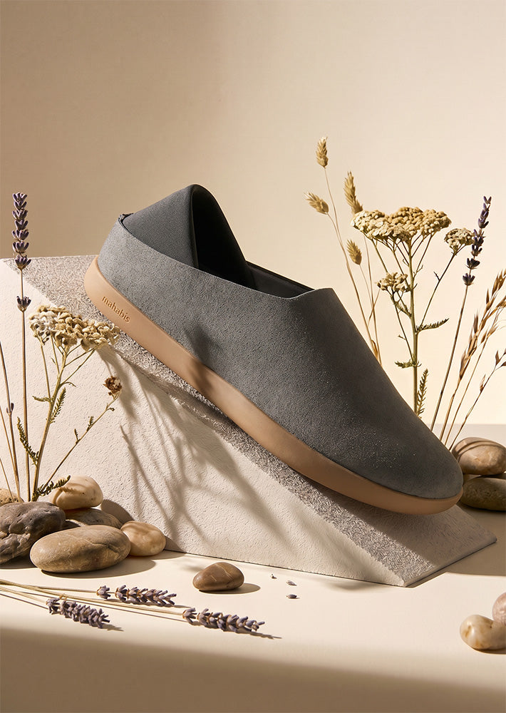 mahabis NEO in dark grey x dark gum