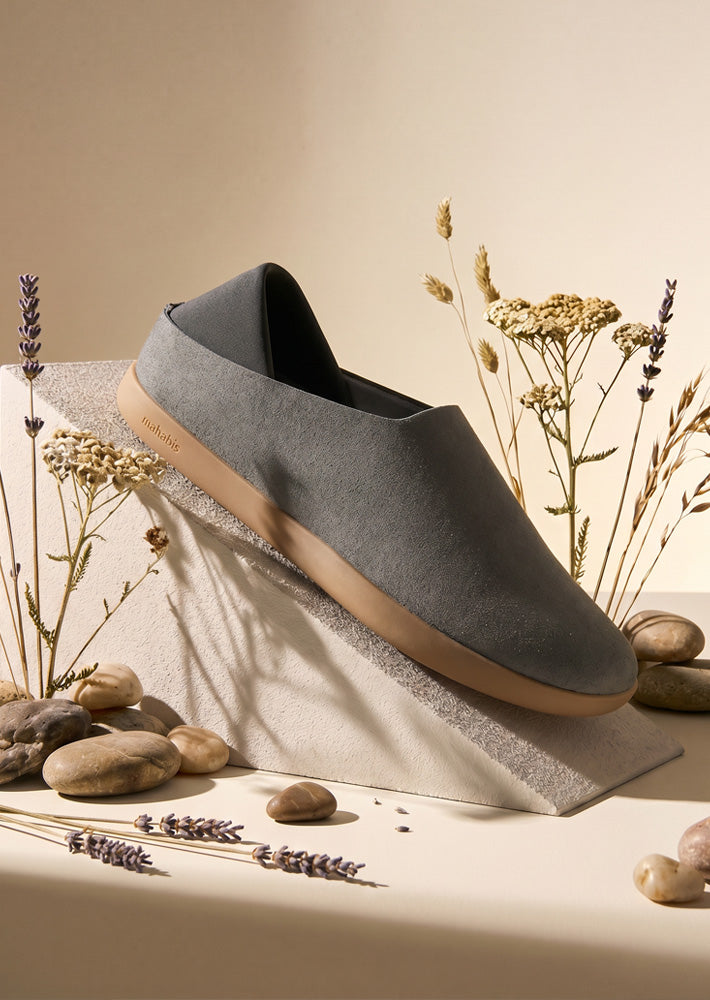 mahabis NEO in dark grey x dark gum