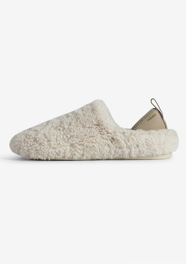 mahabis meribel in natural shearling