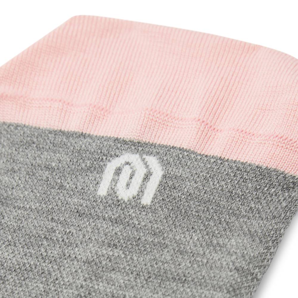 mahabis socks in larvik light grey x sakura pink